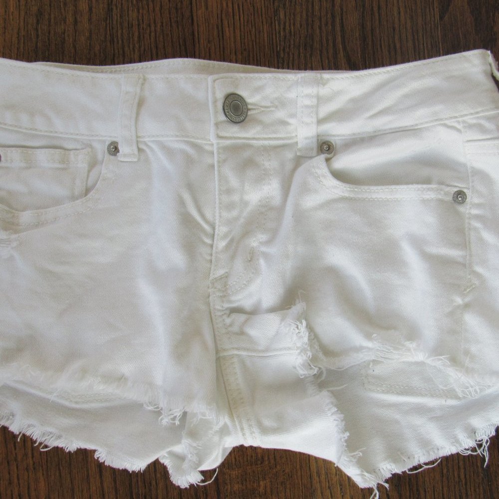 White American Eagle Shorts